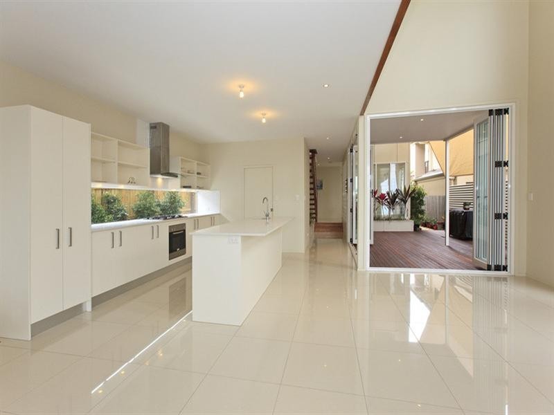 54 Shelley Street, Cannon Hill QLD 4170