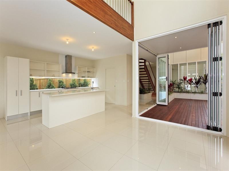 54 Shelley Street, Cannon Hill QLD 4170