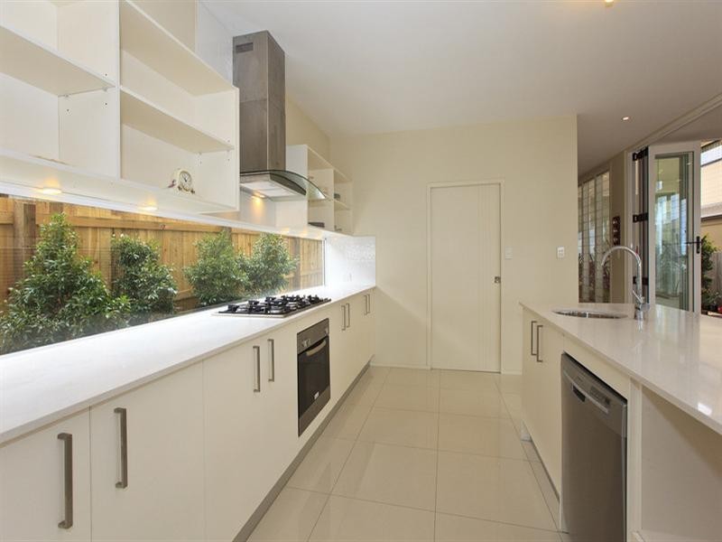 54 Shelley Street, Cannon Hill QLD 4170