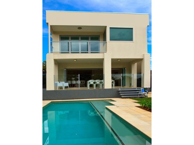 27 Taylor Street, Balmoral QLD 4171