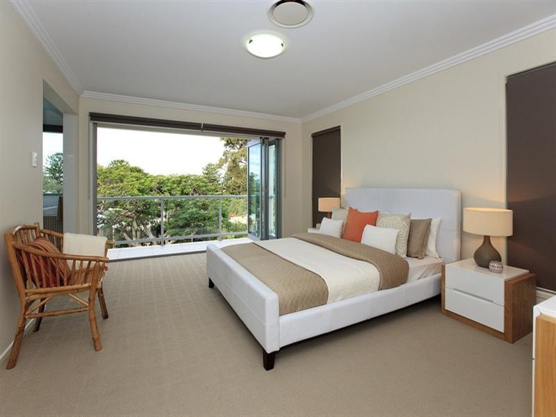 27 Taylor Street, Balmoral QLD 4171