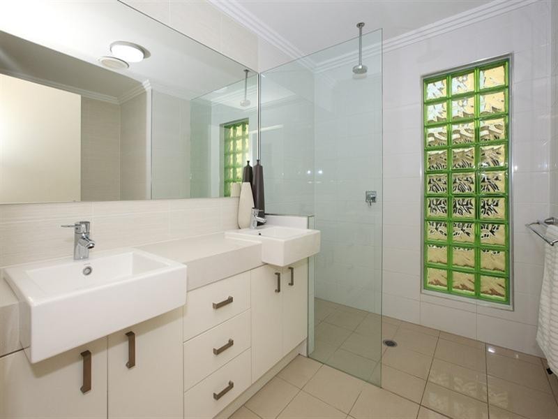 27 Taylor Street, Balmoral QLD 4171