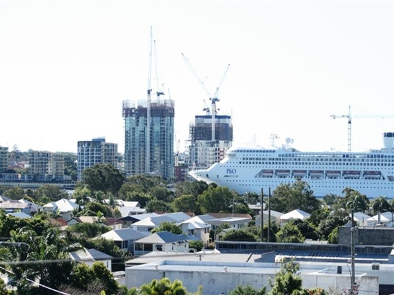 27 Taylor Street, Balmoral QLD 4171