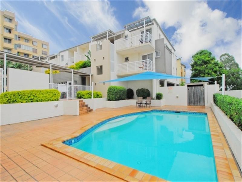 23/96 Norman Crescent, Norman Park QLD 4170