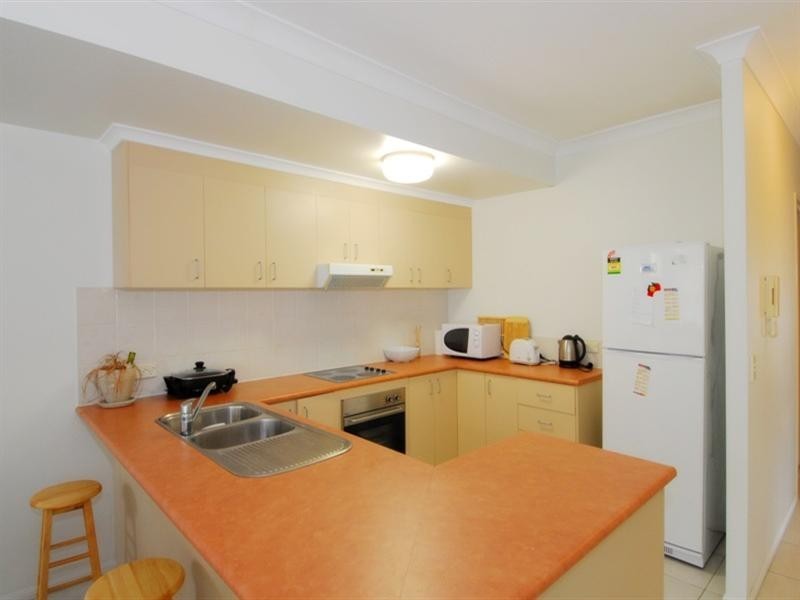 23/96 Norman Crescent, Norman Park QLD 4170