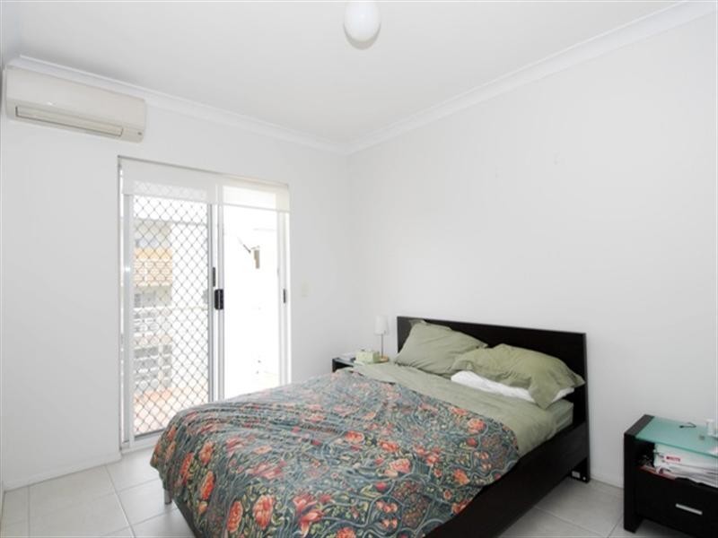 23/96 Norman Crescent, Norman Park QLD 4170
