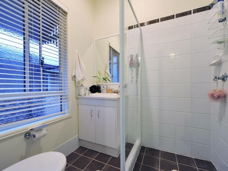 103 Norman Avenue, Norman Park QLD 4170