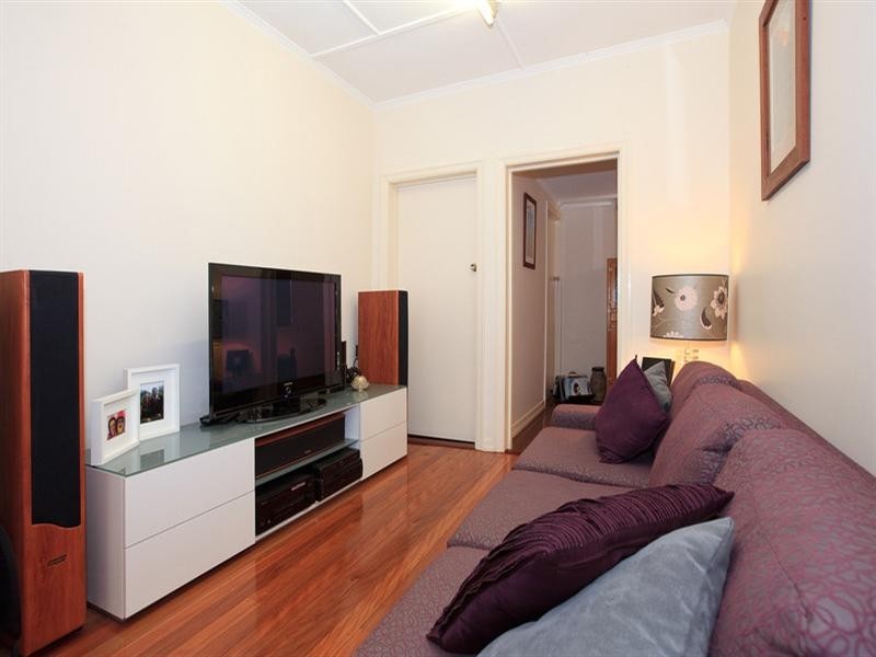 2 Fryar Street, Camp Hill QLD 4152