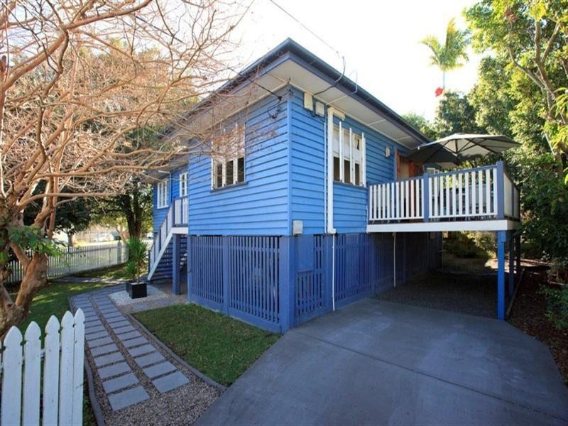 2 Fryar Street, Camp Hill QLD 4152