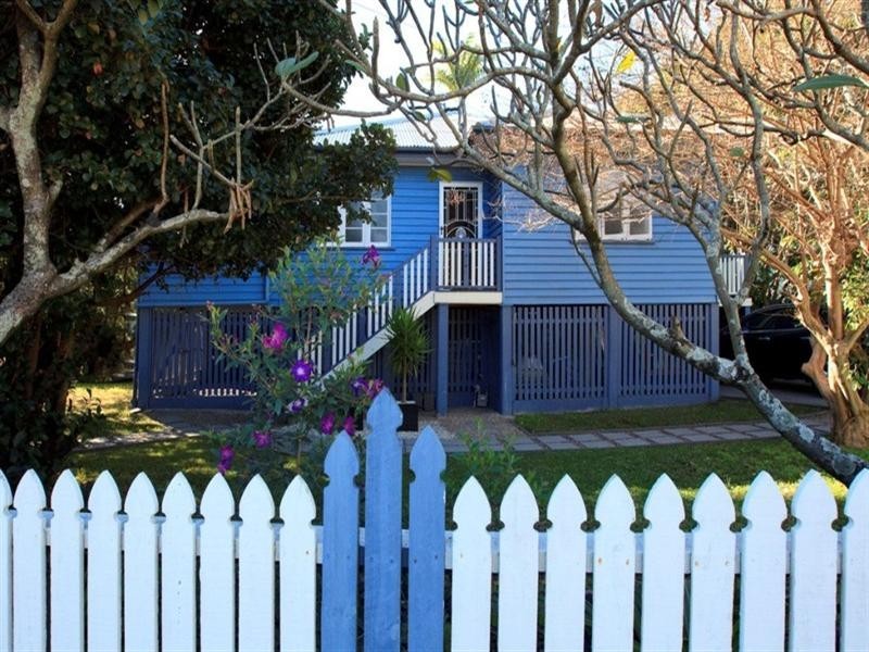 2 Fryar Street, Camp Hill QLD 4152