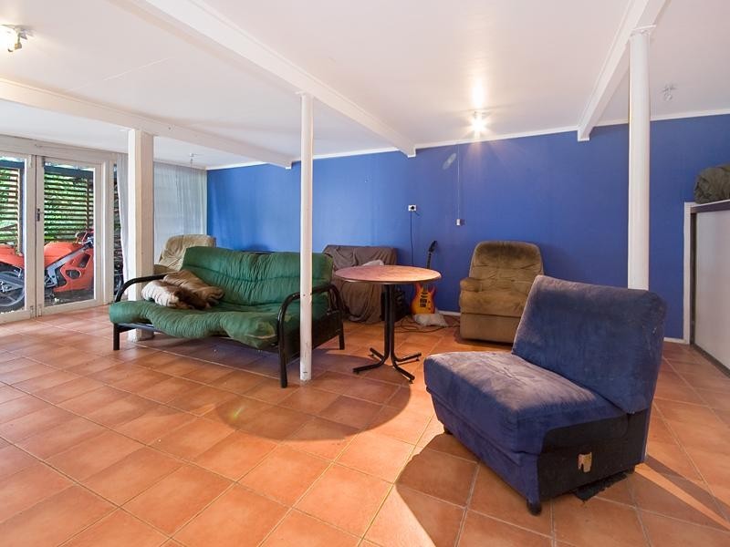 15 Grunert Street, Holland Park QLD 4121