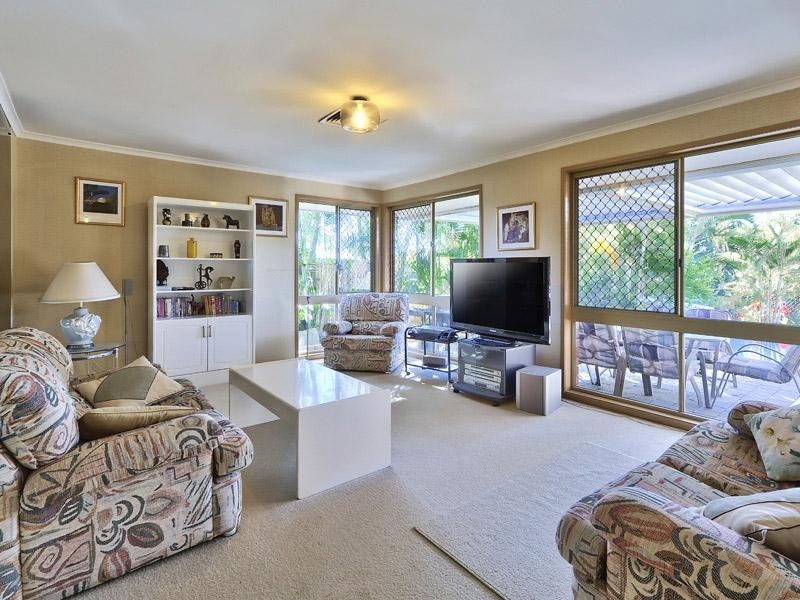 99 Scrub Road, Carindale QLD 4152