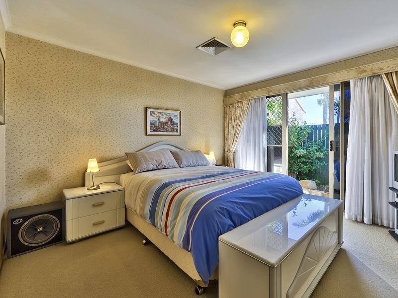 99 Scrub Road, Carindale QLD 4152