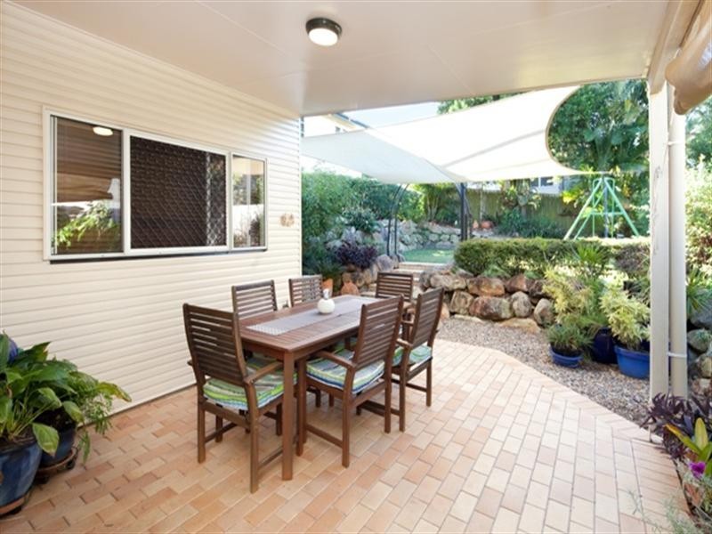 26 Melbourne Avenue, Camp Hill QLD 4152