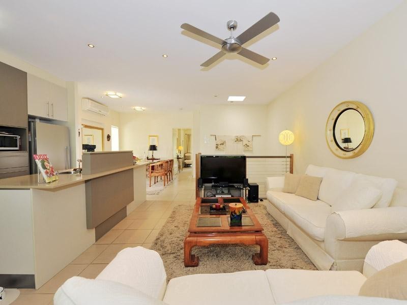 33 Riddell Street, Bulimba QLD 4171