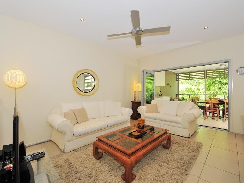 33 Riddell Street, Bulimba QLD 4171