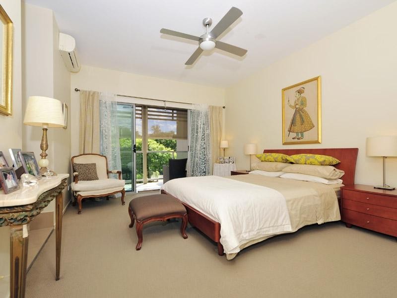 33 Riddell Street, Bulimba QLD 4171