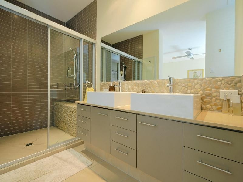 33 Riddell Street, Bulimba QLD 4171