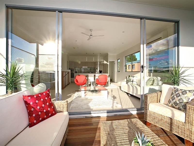 87 Stephens Street, Morningside QLD 4170