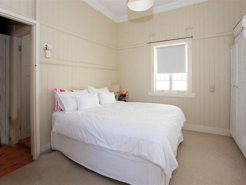 37 Burlington Street, East Brisbane QLD 4169