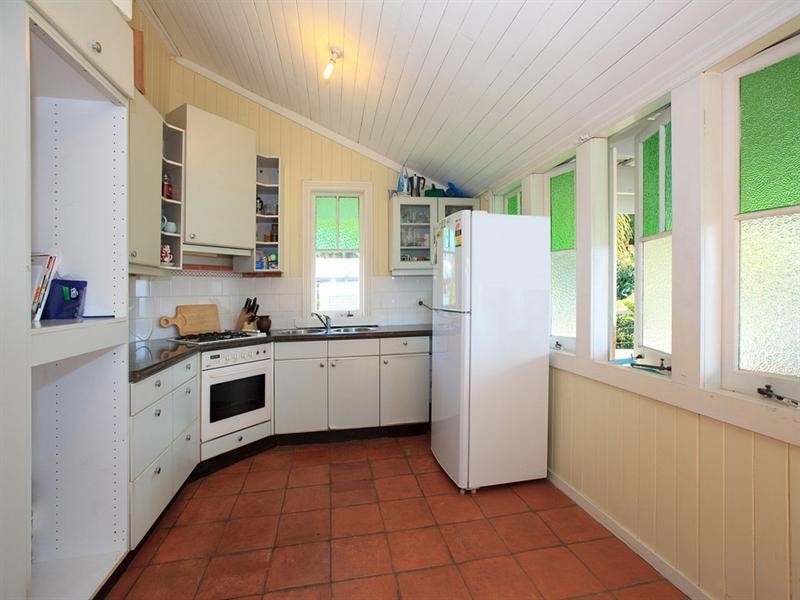 42A Thackeray Street, Norman Park QLD 4170