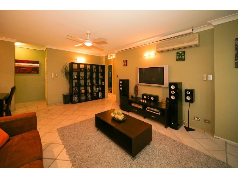 4/12 Hanworth Street, East Brisbane QLD 4169