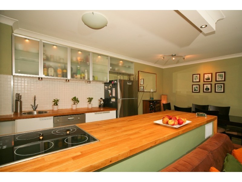 4/12 Hanworth Street, East Brisbane QLD 4169