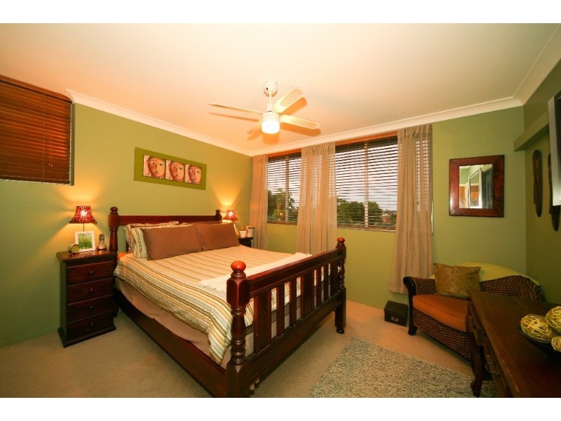 4/12 Hanworth Street, East Brisbane QLD 4169