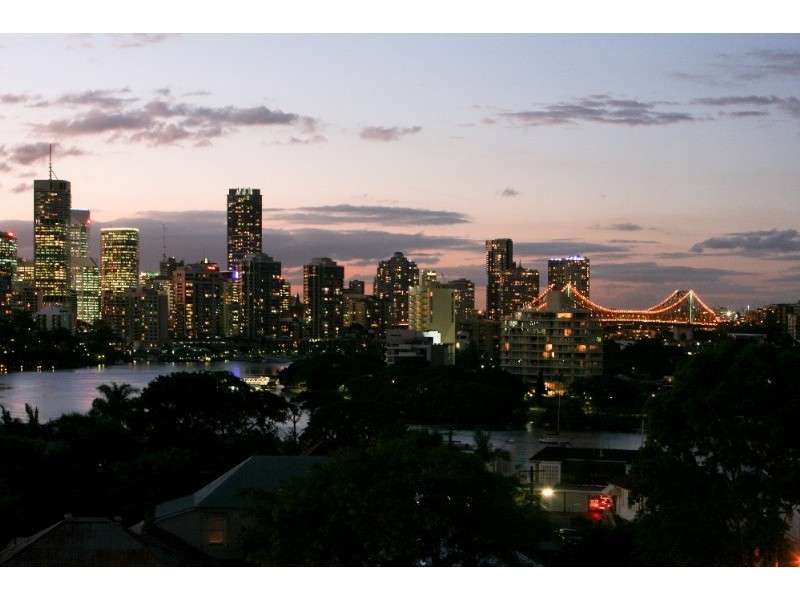 4/12 Hanworth Street, East Brisbane QLD 4169