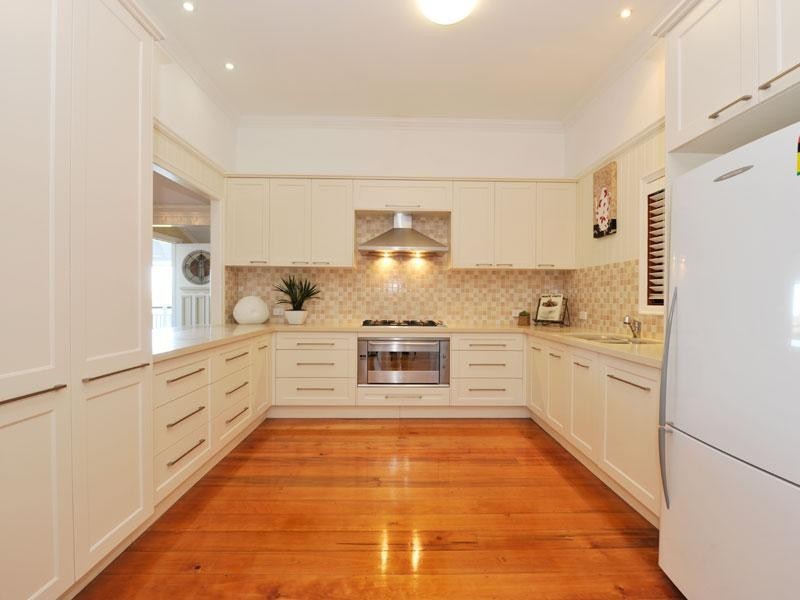 49 Barton Parade, Balmoral QLD 4171