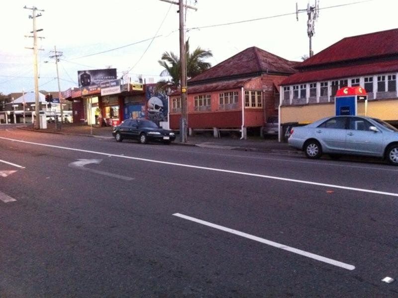 2 Deshon Street, Woolloongabba QLD 4102