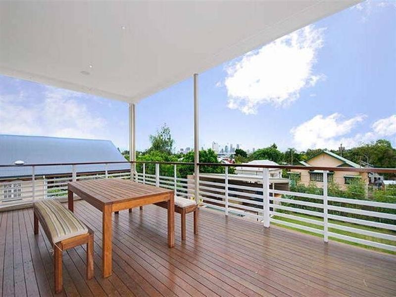 18 Vanda Street, Woolloongabba QLD 4102