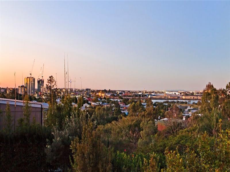 1/266 Oxford Street, Balmoral QLD 4171