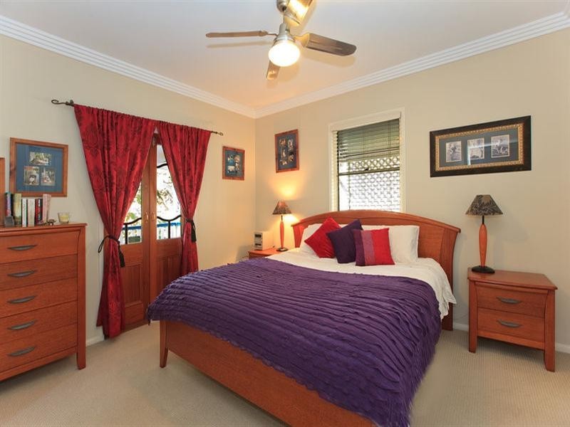 18 Stafford Street, East Brisbane QLD 4169