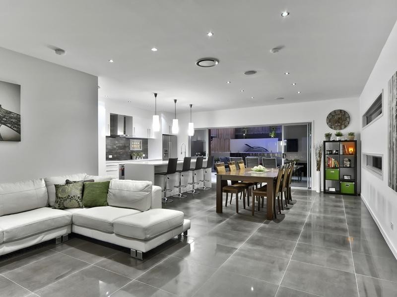 155 Macrossan Avenue, Norman Park QLD 4170