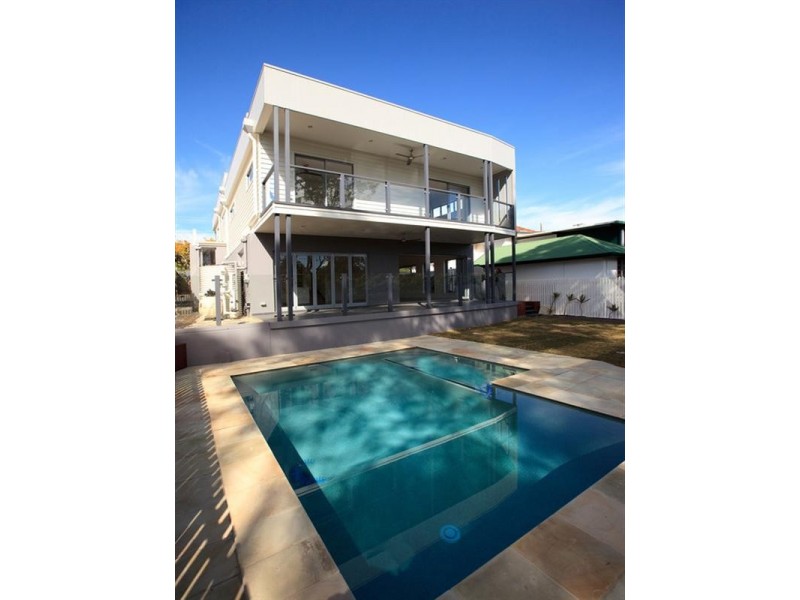 84 Fifth Avenue, Balmoral QLD 4171