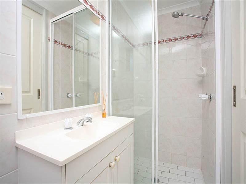 1/114 Bilyana Street, Balmoral QLD 4171