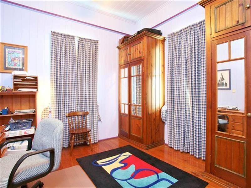 17 Ashfield Street, East Brisbane QLD 4169