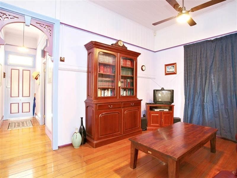 17 Ashfield Street, East Brisbane QLD 4169