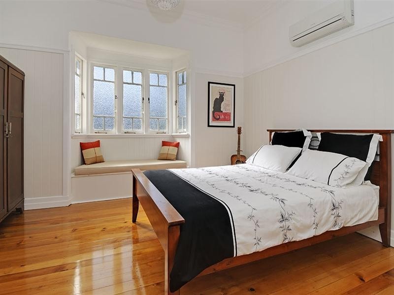 92 Lade Street, Coorparoo QLD 4151