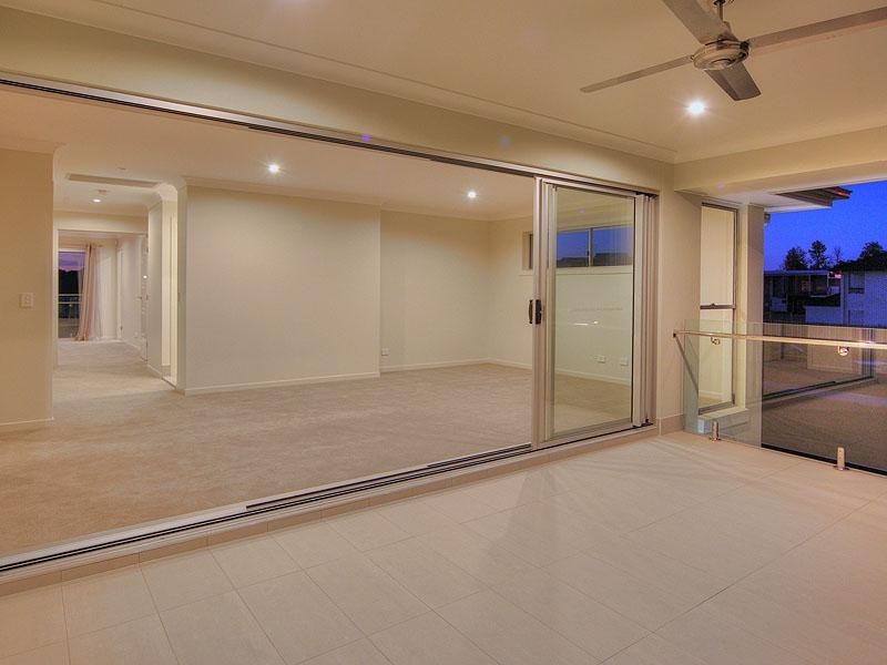 68 Rowland Avenue, Wakerley QLD 4154