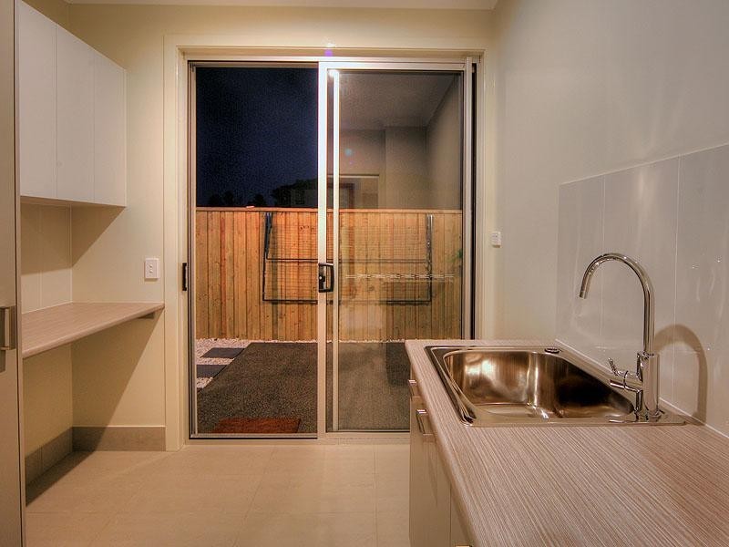 68 Rowland Avenue, Wakerley QLD 4154