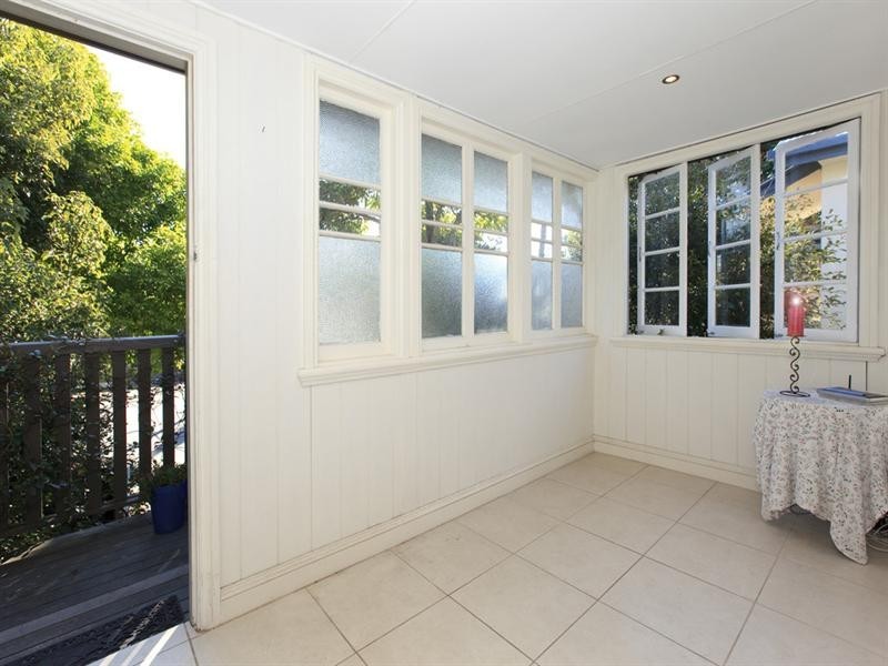 27 Latrobe Street, East Brisbane QLD 4169