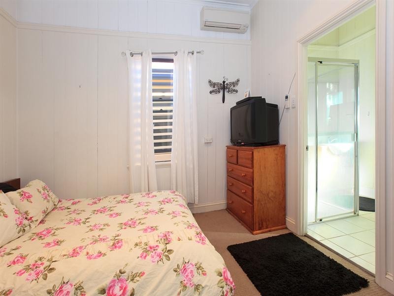 27 Latrobe Street, East Brisbane QLD 4169