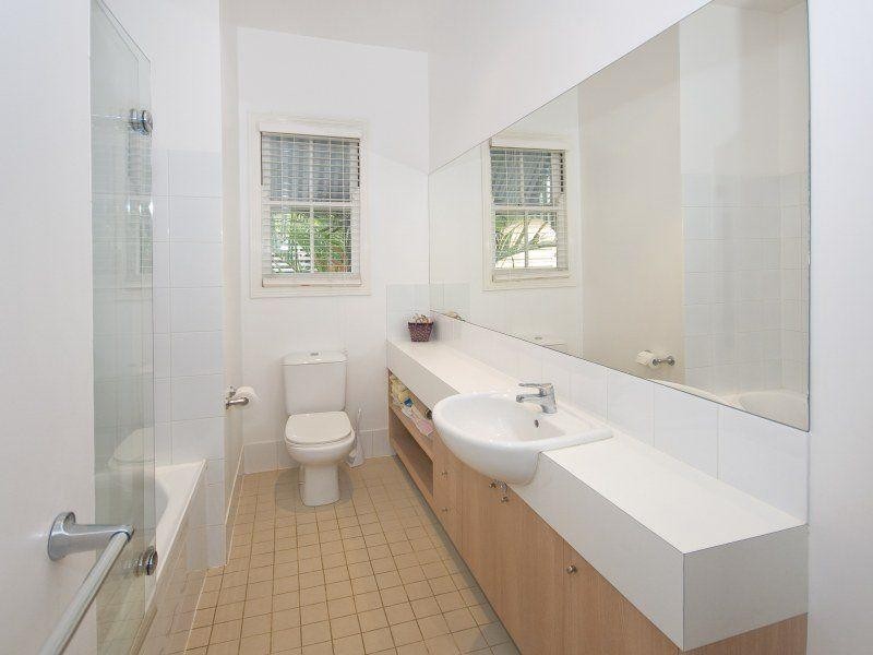 10 Tandoor Street, Morningside QLD 4170