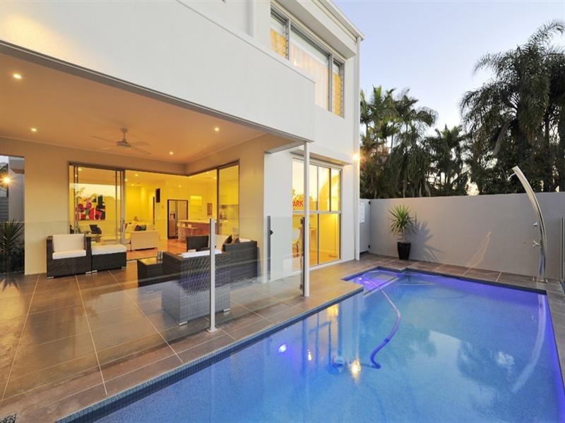 102A Fifth Avenue, Balmoral QLD 4171