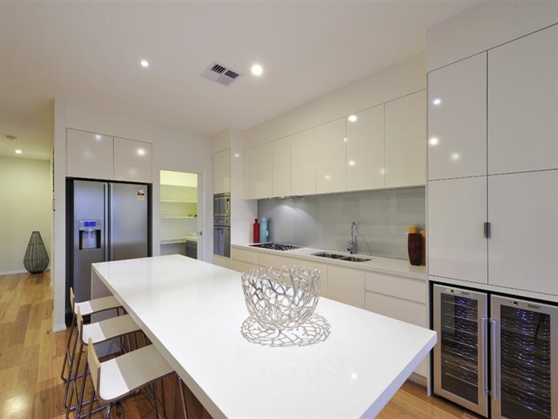 102A Fifth Avenue, Balmoral QLD 4171