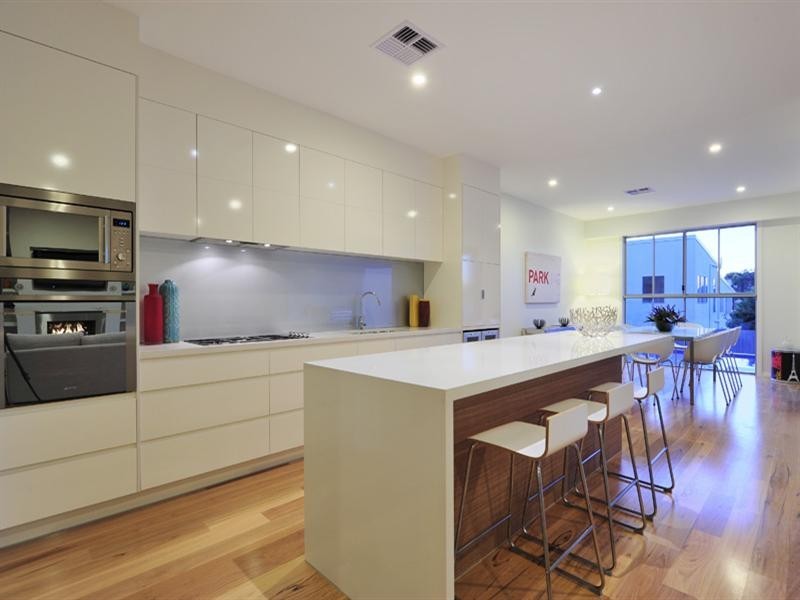 102A Fifth Avenue, Balmoral QLD 4171