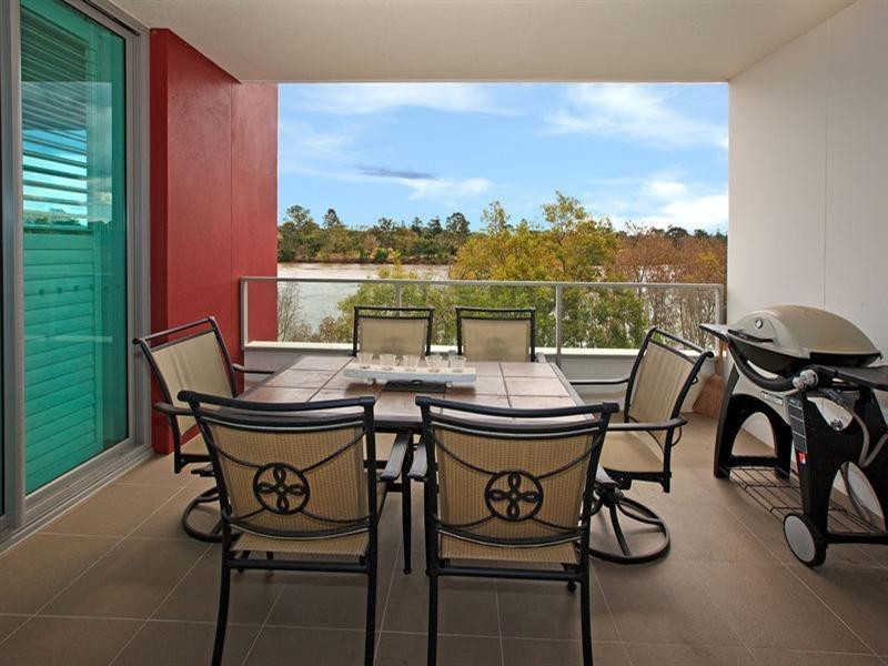 3104/205 King Arthur Terrace, Tennyson QLD 4105