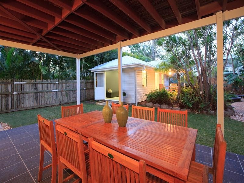 85 Lindsay Street, Hawthorne QLD 4171